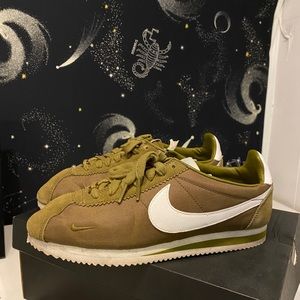 Nike Cortez - Women’s (Gently Worn)